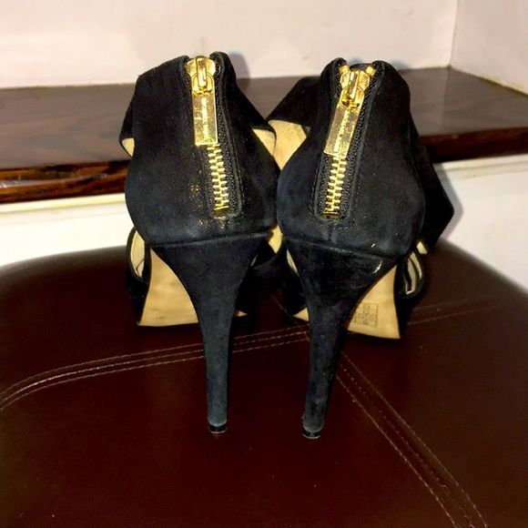 MICHAEL KORS Black Suede Peep Toe Gold Zipper Back High Heel Shoes Sz 8•1/2 - Picture 10 of 10